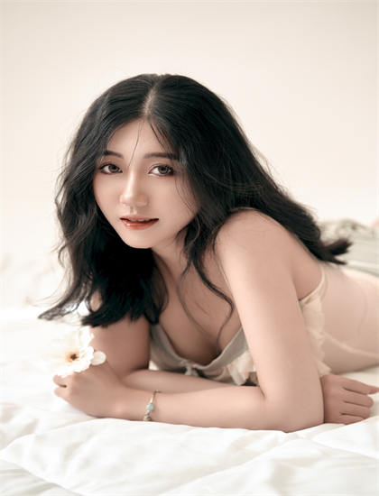 热门的陨石侵袭的艺术：美学价值与创作技巧探讨，免费观看